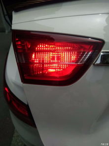 車燈更換記 霧燈、剎車燈、倒車燈維修心得與“飛利浦霧燈”的教訓(xùn)
